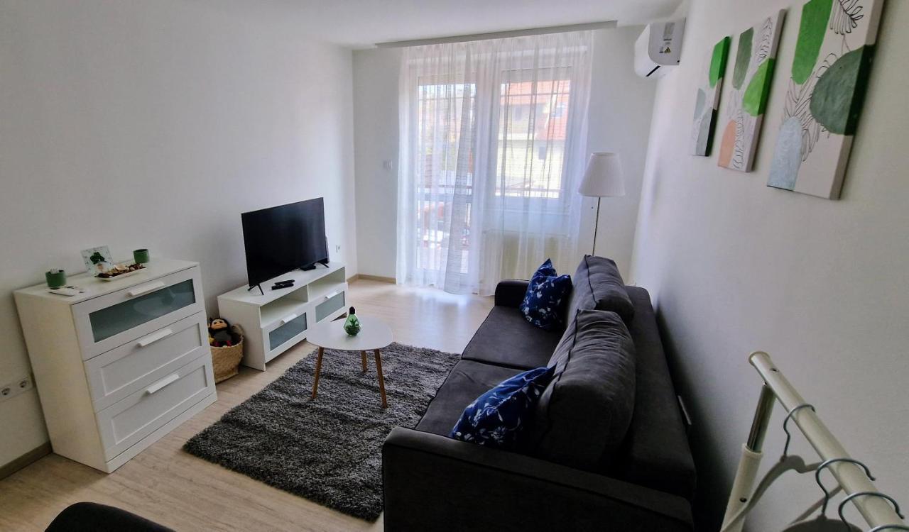 Cili Apartman Eger Apartment Exterior photo